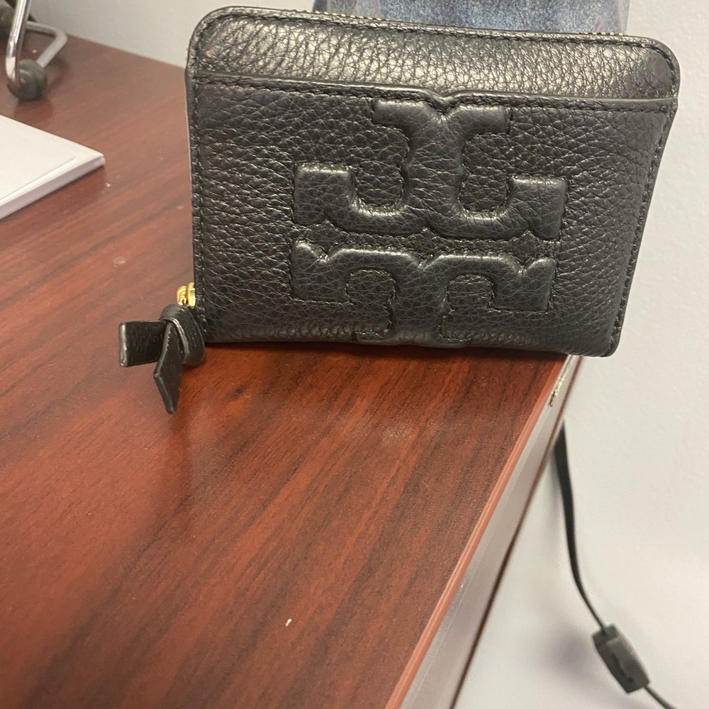 Tory Burch black leather coin/card wallet